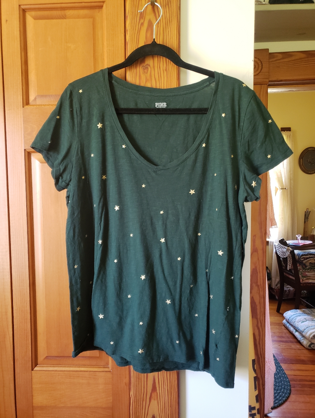 Pink Victoria's Secret Dark Green Metallic Star-Print V-Neck Tee Xl